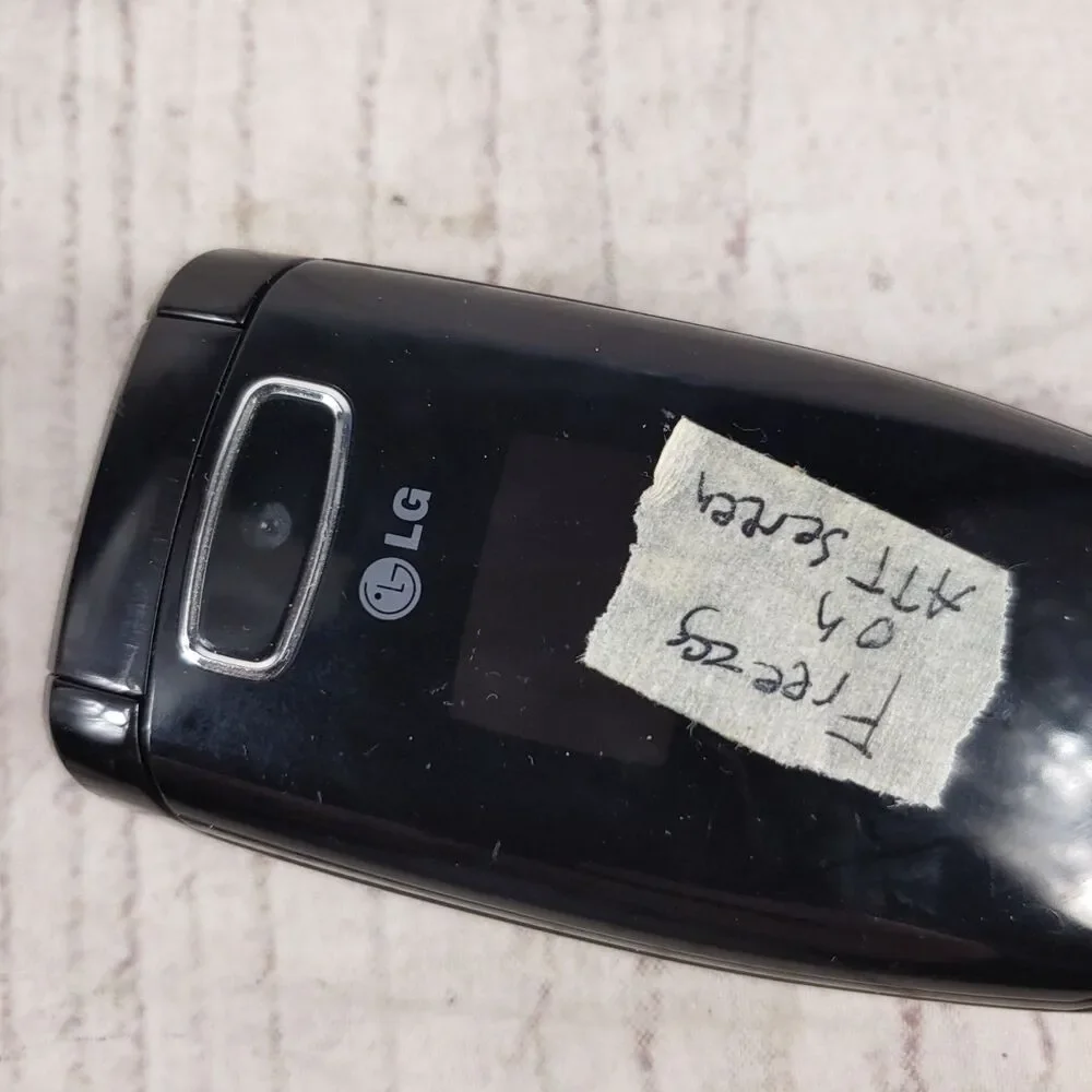 PARTS ONLY - Vintage LG CE110 AT&T Flip Phone Black Cell Phone Y2K - AS-IS